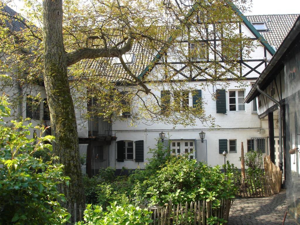 Rhein River Guesthouse - Direkt Am Rhein Leverkusen Exterior foto